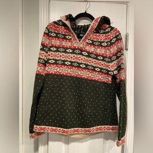 NWOT NorthStyle Size L Green Red Fair Isle Knit Pullover Hooded Nordic Sweater